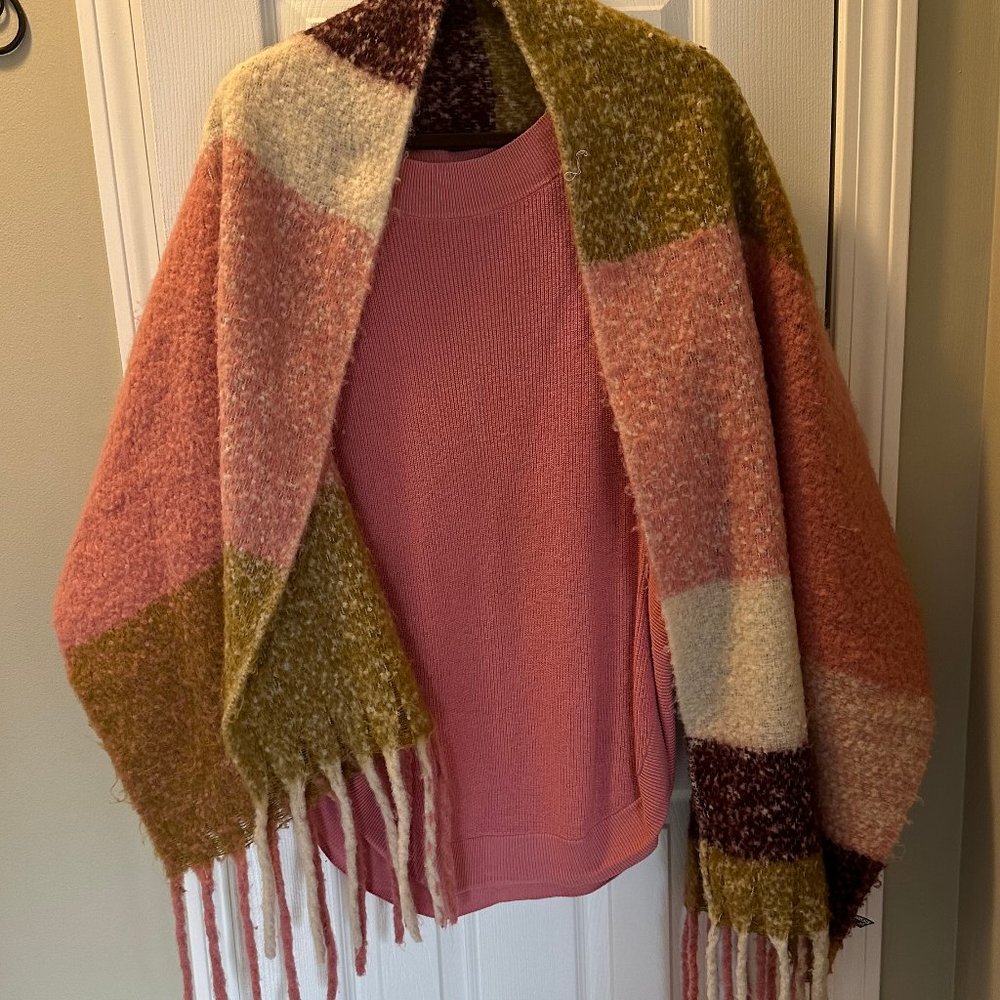 Express Buffalo Plaid Brushed Checkered Fringe Blanket Scarf • Color “Wine”